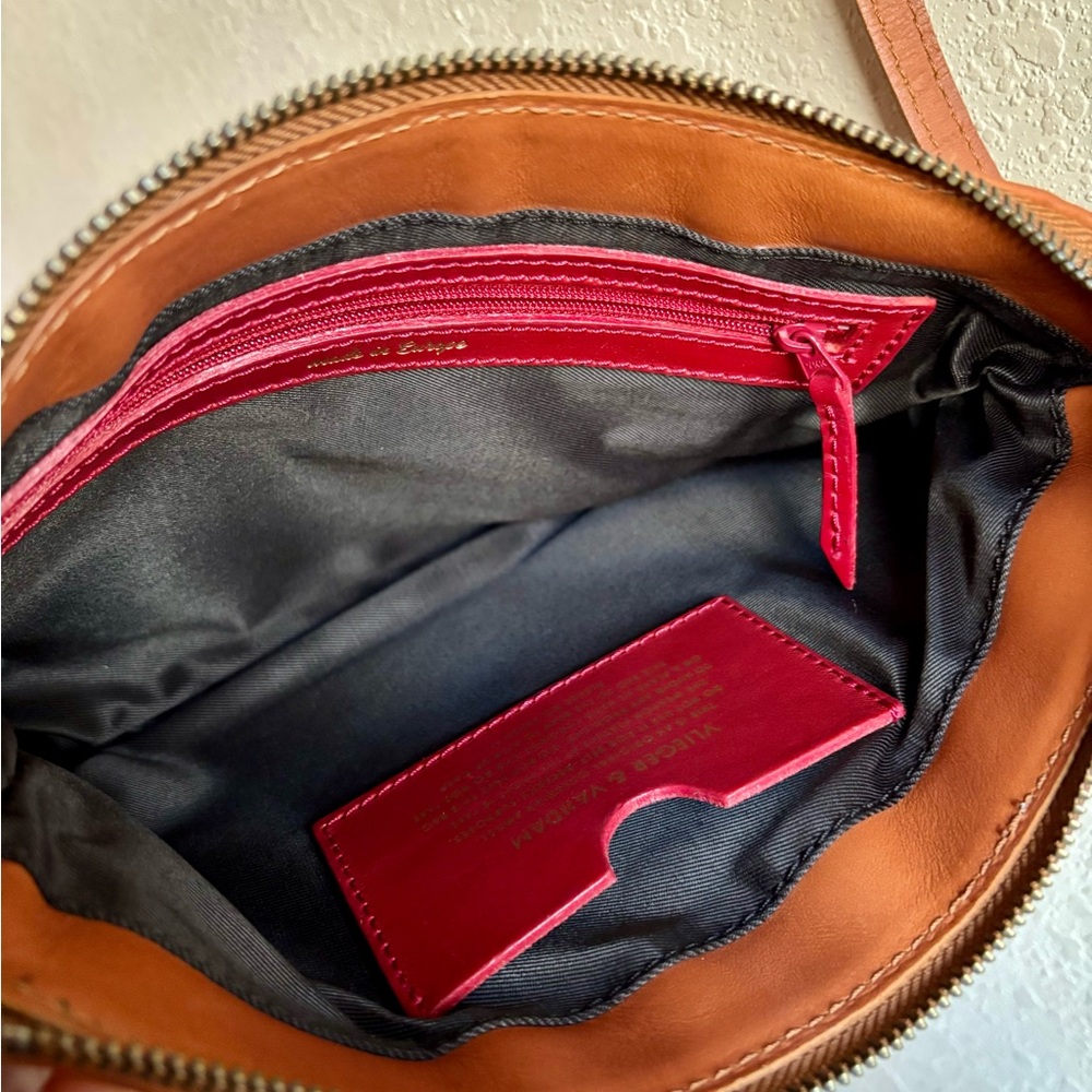 Vlieger & Vandam Camel Leather Gun Embossed Crossbody Purse, Great cond, 7x10" - Picture 5 of 8